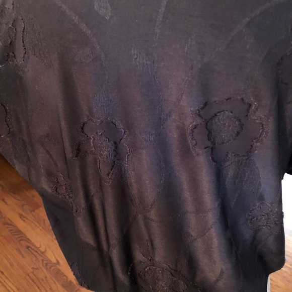 Soft Blouse - Picture 4 of 8